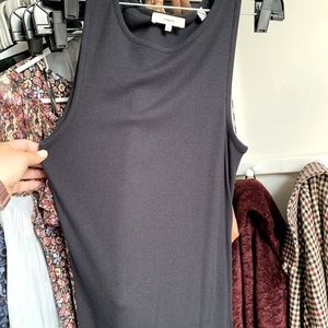 Vince black tank size M